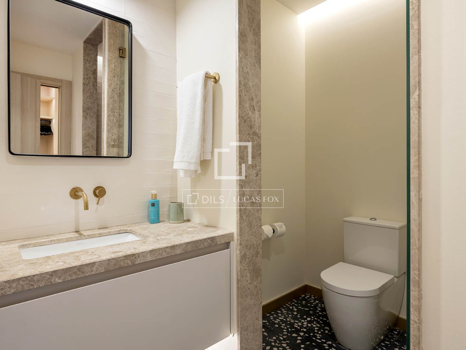 Apartment in Barcelona, Spain 2 bedrooms, 80 sq.m. No. 151012