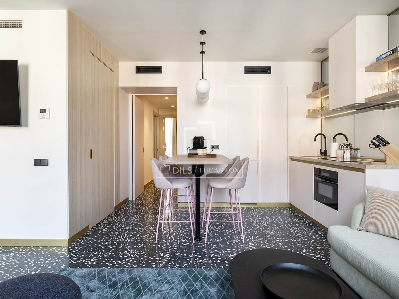 Квартира в Барселона, Испания 2 спальни, 80м2 №151011