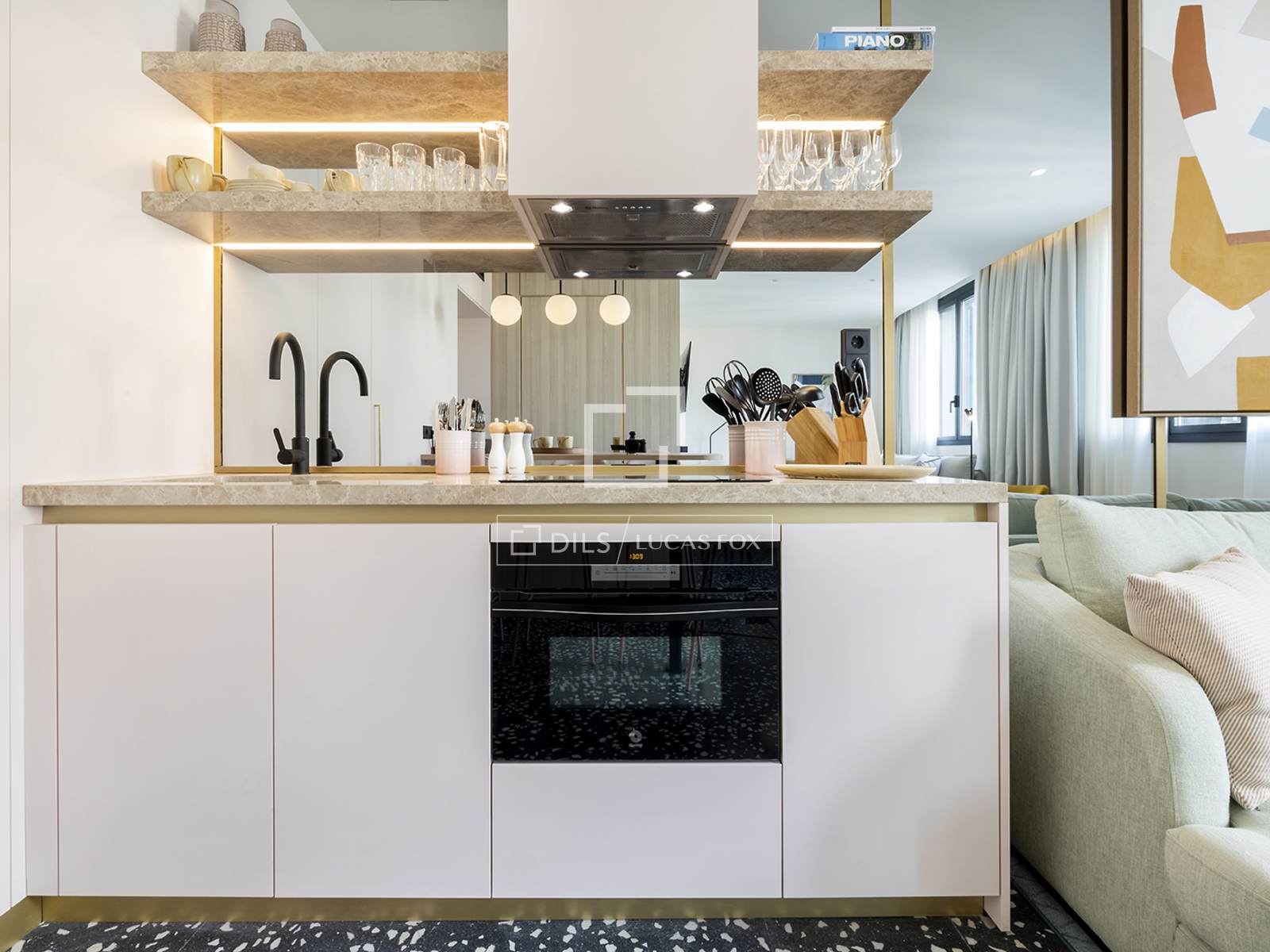 Квартира в Барселона, Испания 2 спальни, 80м2 №151011