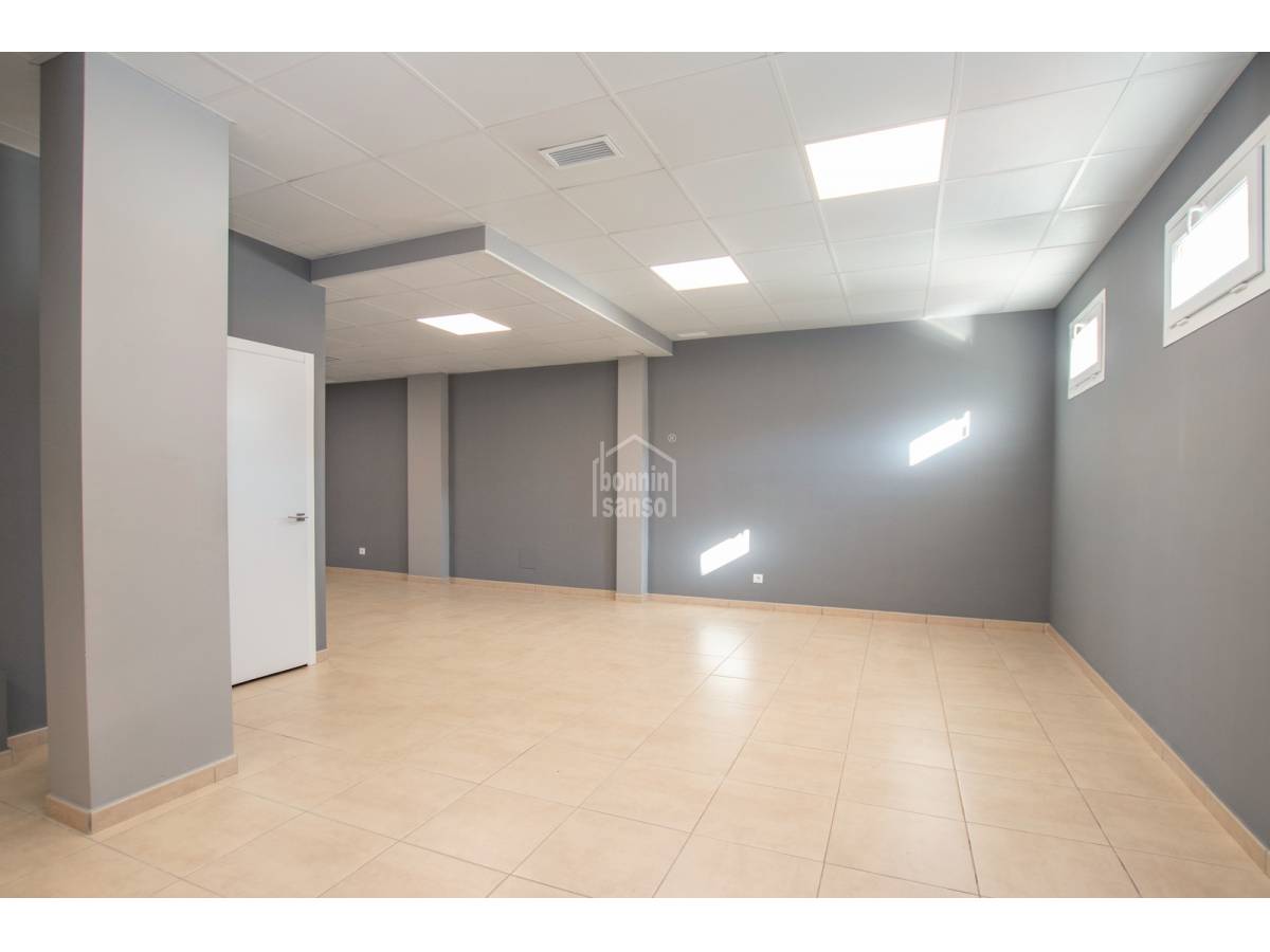 Commercial property in Mahon, Menorca, Spain 114 sq.m. No. 65104