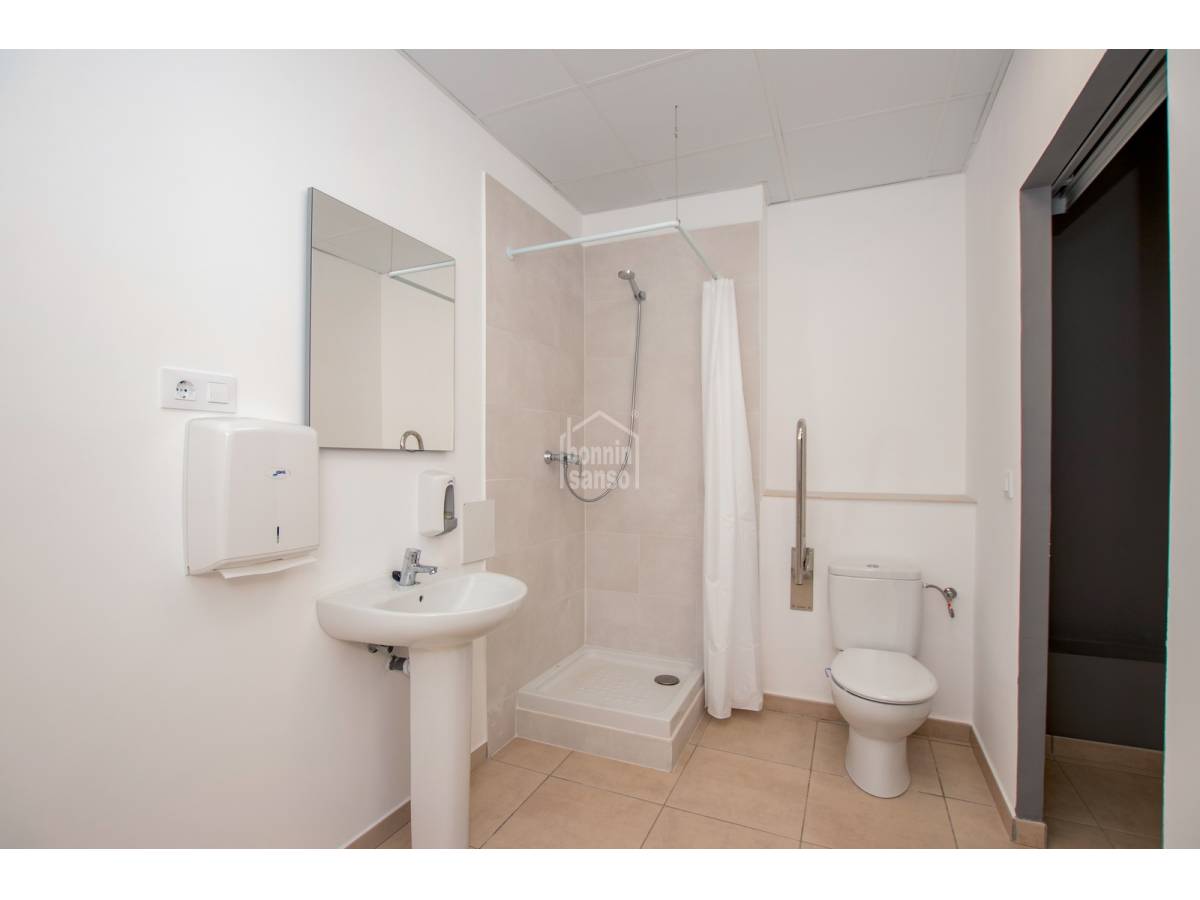 Commercial property in Mahon, Menorca, Spain 114 sq.m. No. 65104
