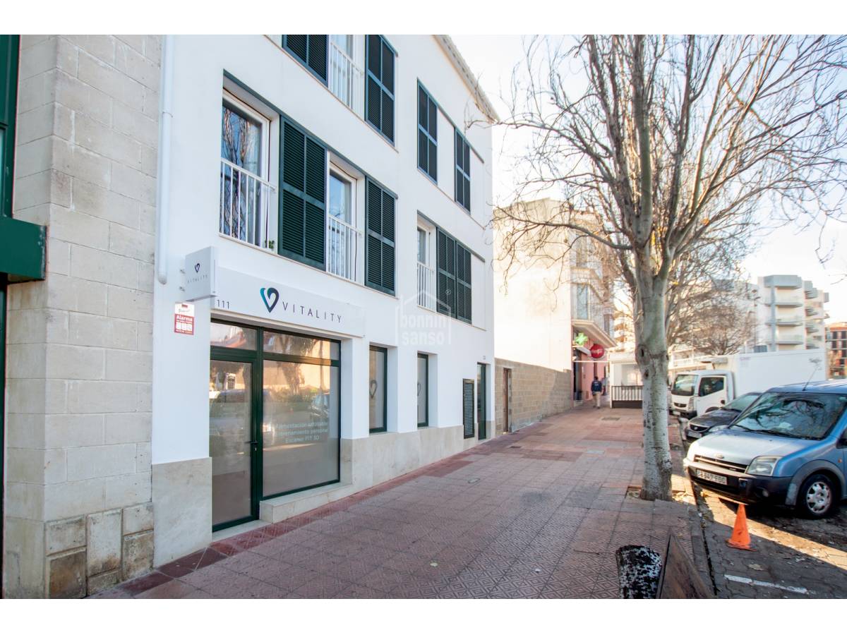 Commercial property in Mahon, Menorca, Spain 114 sq.m. No. 65104