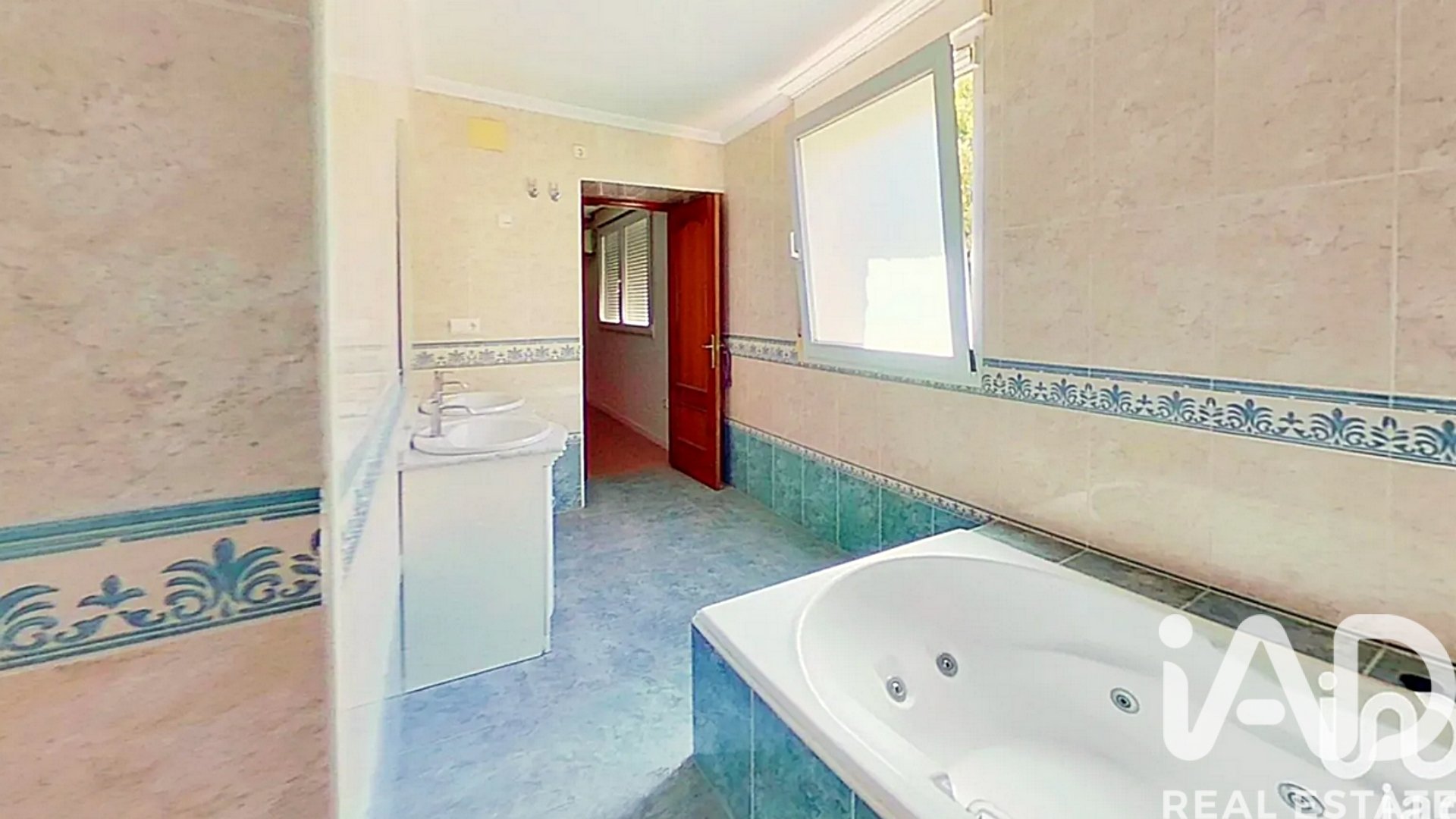 House in Alicante, Spanien 4 Schlafzimmer, 329 m2 Nr. 172249