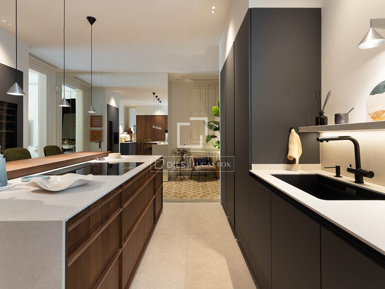 Apartament w Barcelona, Hiszpania 4 sypialnie, 231 mkw. nr 193684