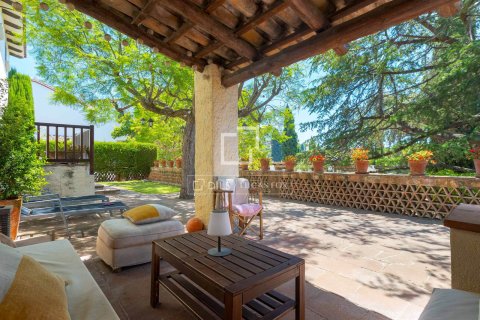 Finca en Cabrils, Barcelona, España 4 dormitorios, 232 m2 No. 193688