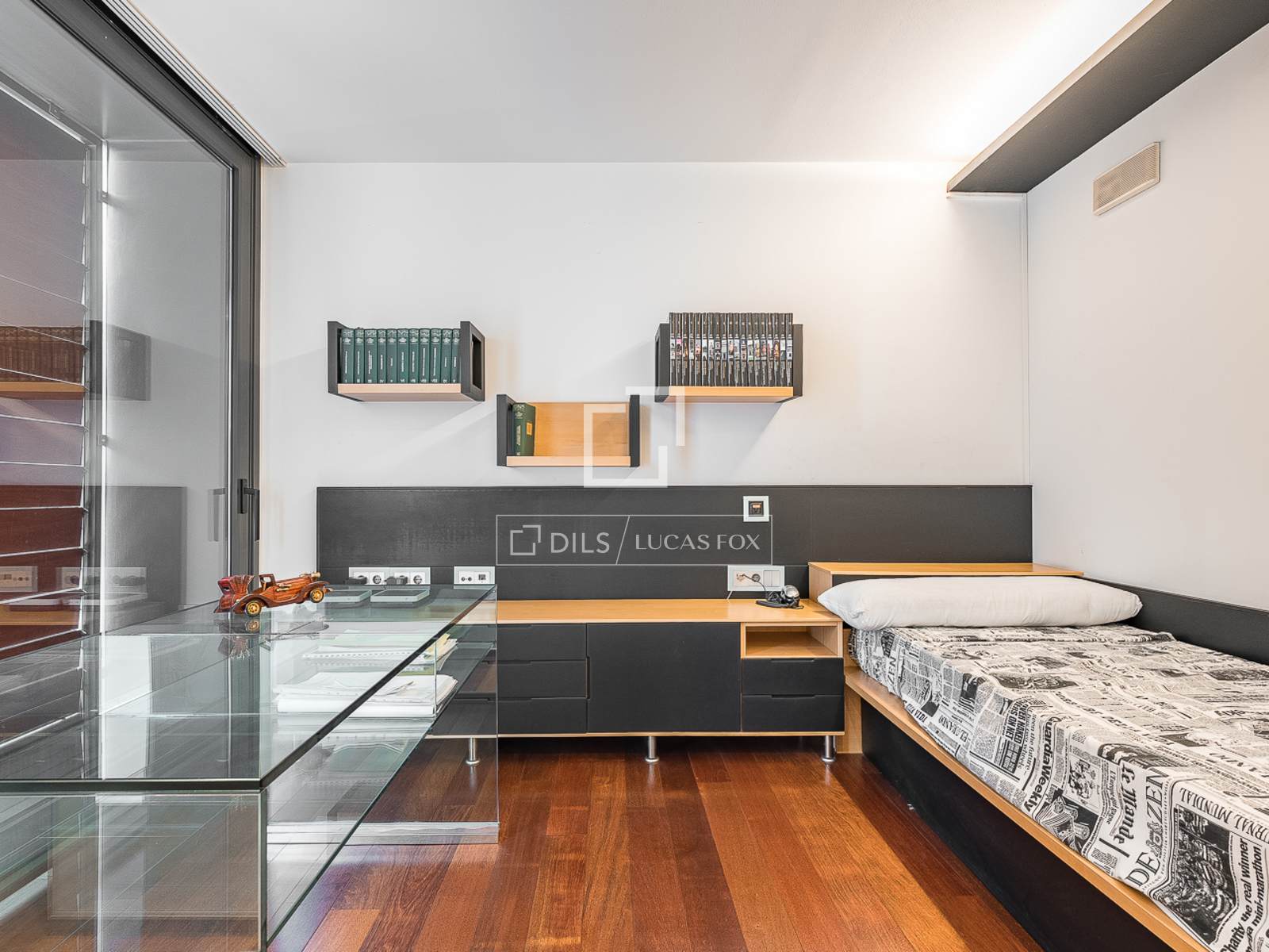 Villa Barcelona, Spānijā 4 istabas, 326 m2 Nr. 193686