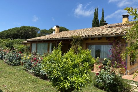 Villa in Sant Andreu de Llavaneres, Barcelona, Spain 3 bedrooms, 350 sq.m. No. 78320