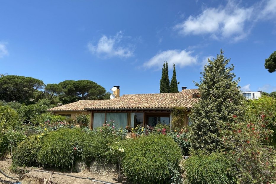 Villa a Sant Andreu de Llavaneres, Barcelona, Spagna 3 camere da letto, 350 mq. N° 78320