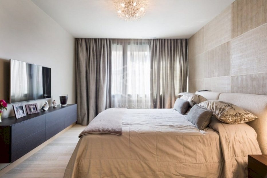 Huoneisto Barcelona, Espanja 4 makuuhuonetta, 240 m2 No. 78315