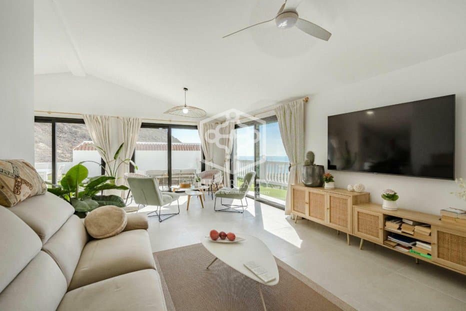 Villa à Santiago del Teide, Tenerife, Espagne 5 chambres, 258 m2 No. 111093