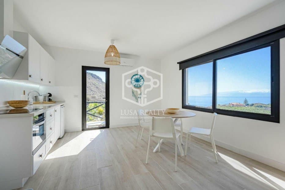 Villa à Santiago del Teide, Tenerife, Espagne 5 chambres, 258 m2 No. 111093