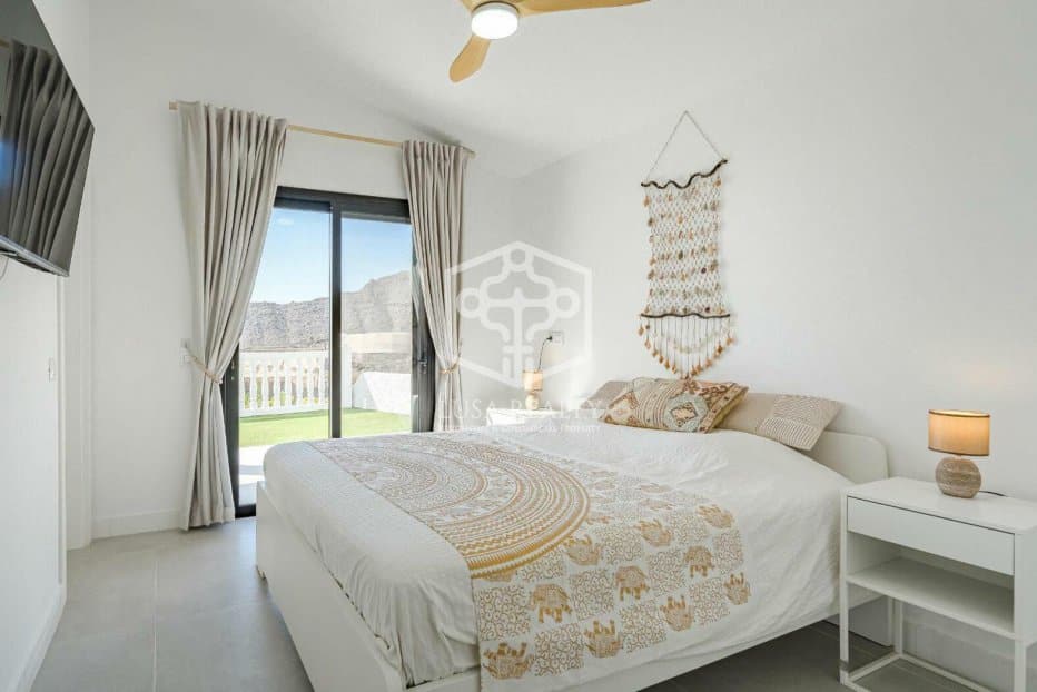 Villa à Santiago del Teide, Tenerife, Espagne 5 chambres, 258 m2 No. 111093