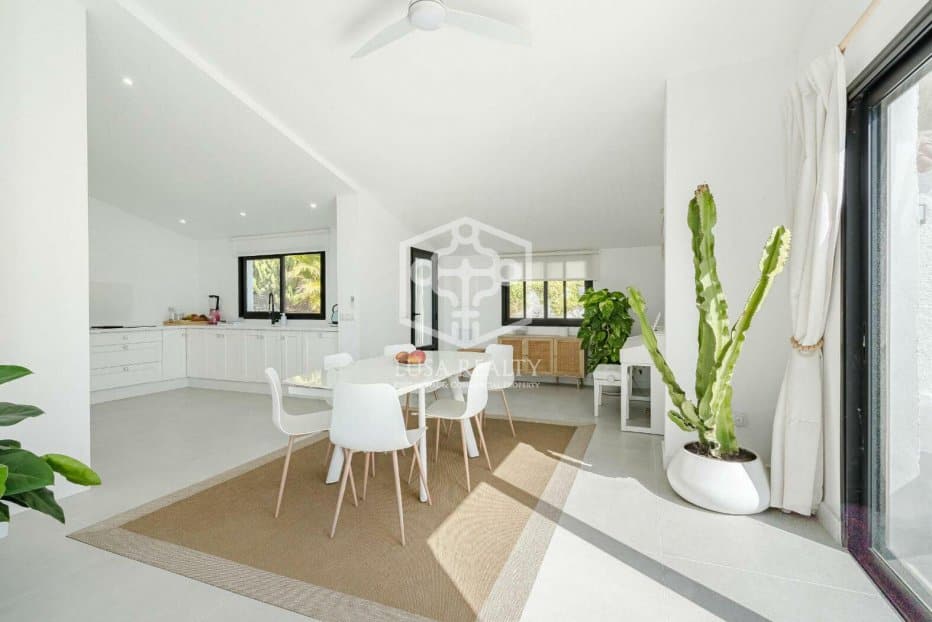 Villa à Santiago del Teide, Tenerife, Espagne 5 chambres, 258 m2 No. 111093
