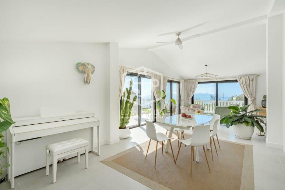 Villa à Santiago del Teide, Tenerife, Espagne 5 chambres, 258 m2 No. 111093