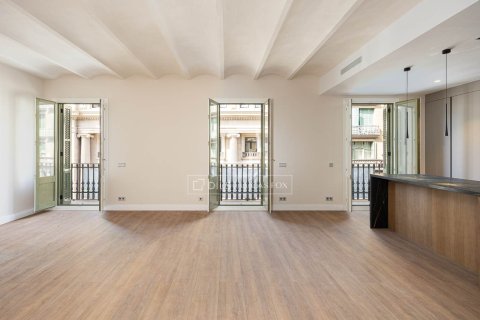 Wohnung in Barcelona, Spanien 4 Schlafzimmer, 204 m2 Nr. 192715