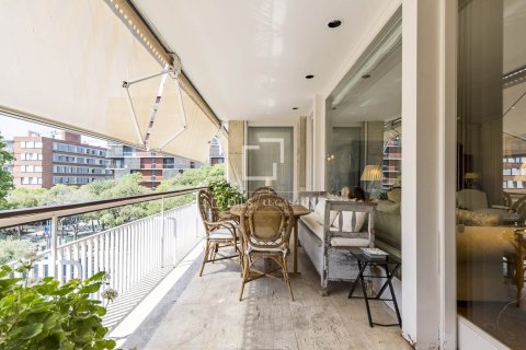 Apartamento en Barcelona, España 6 dormitorios, 500 m2 No. 192720