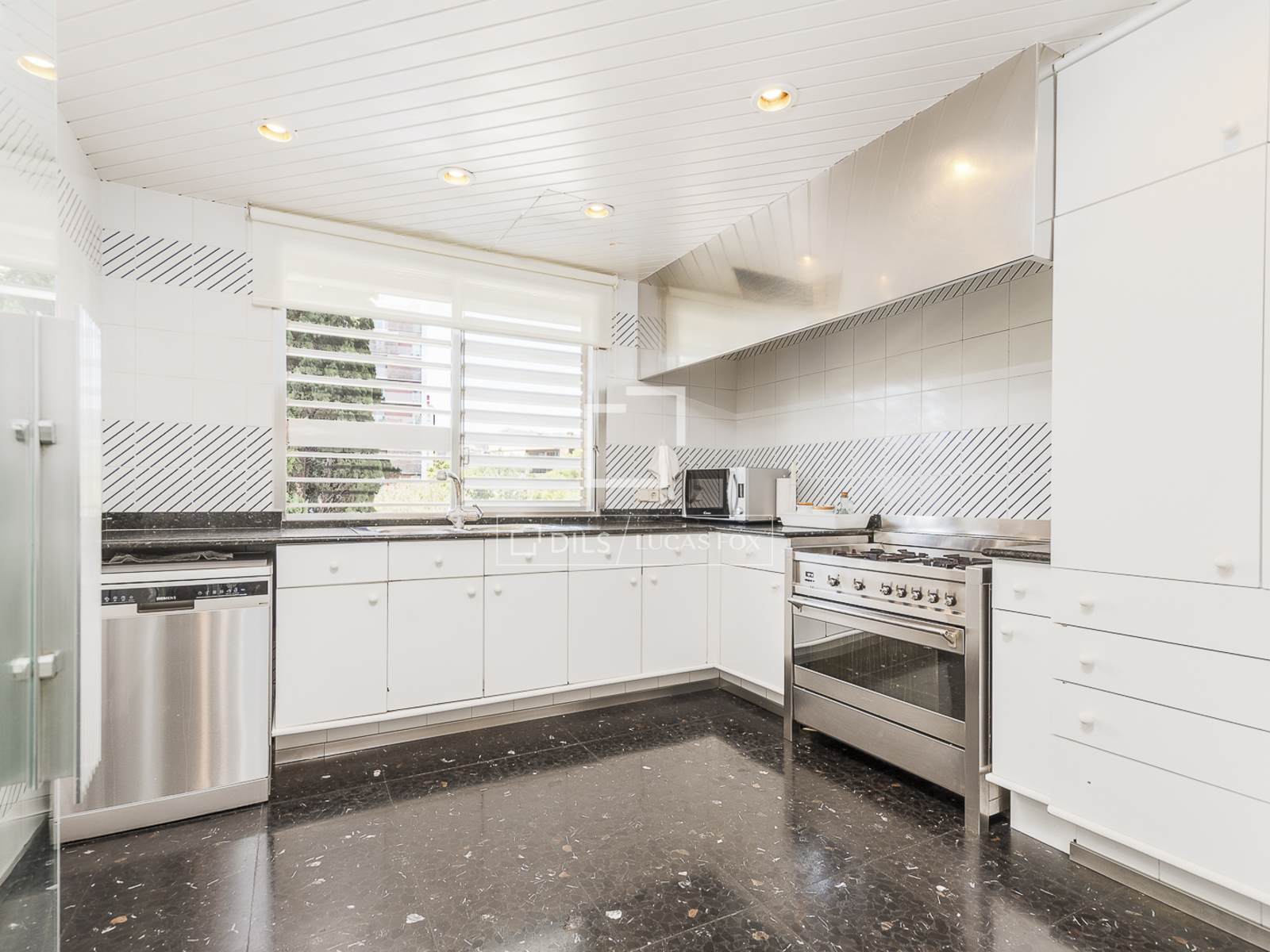 Wohnung in Barcelona, Spanien 6 Schlafzimmer, 500 m2 Nr. 192720