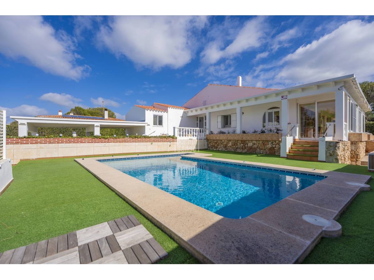 Huvila Mahon, Menorca, Espanja 4 makuuhuonetta, 183 m2 No. 194079