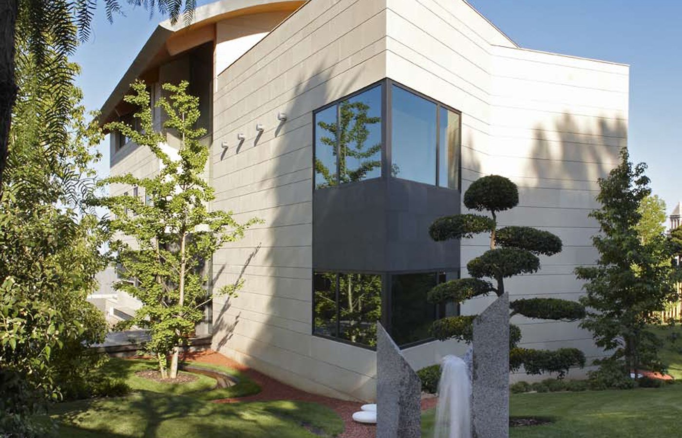 House in Barcelona, Spain 5 bedrooms,  No. 141099