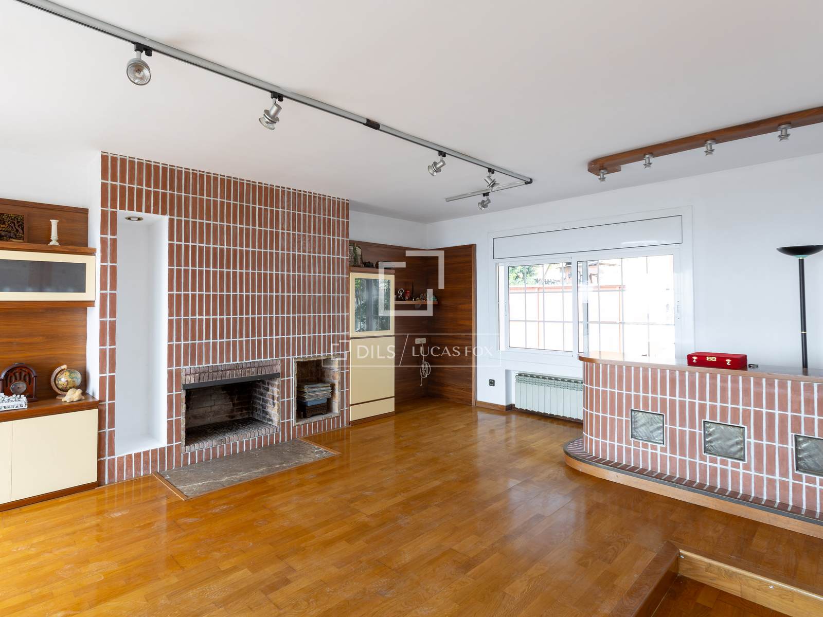 Вилла в Премия де Дальт, Барселона, Испания 5 спален, 495м2 №150407