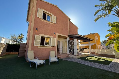 Villa i Port D'alcudia, Mallorca, Spanien 3 sovrum, 114 kvm. Nr. 161152