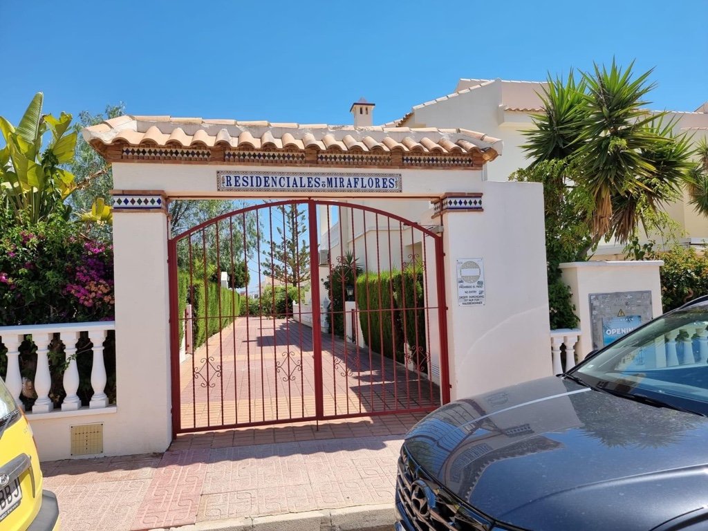 Apartment in Torrevieja, Alicante, Spain 2 bedrooms, 68 sq.m. No. 183574