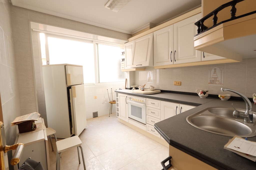 Apartment à Torrevieja, Alicante, Espagne 3 chambres, 90 m2 No. 183571