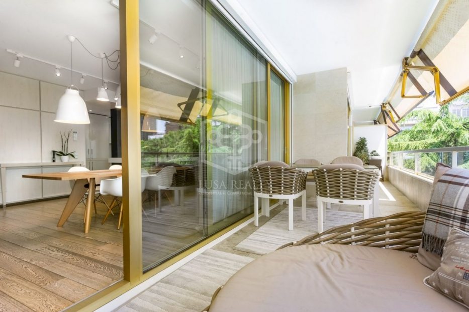 Huoneisto Barcelona, Espanja 4 makuuhuonetta, 325 m2 No. 78276
