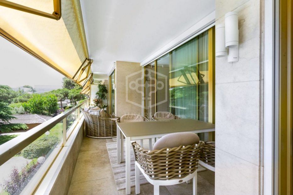 Huoneisto Barcelona, Espanja 4 makuuhuonetta, 325 m2 No. 78276
