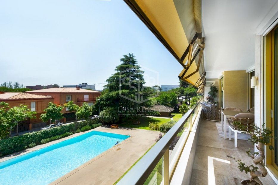 Huoneisto Barcelona, Espanja 4 makuuhuonetta, 325 m2 No. 78276