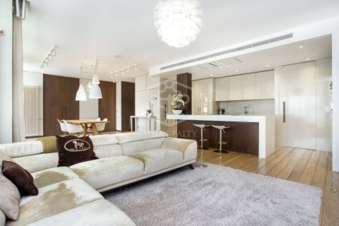 Dzīvoklis Barcelona, Spānijā 4 istabas, 325 m2 Nr. 78276