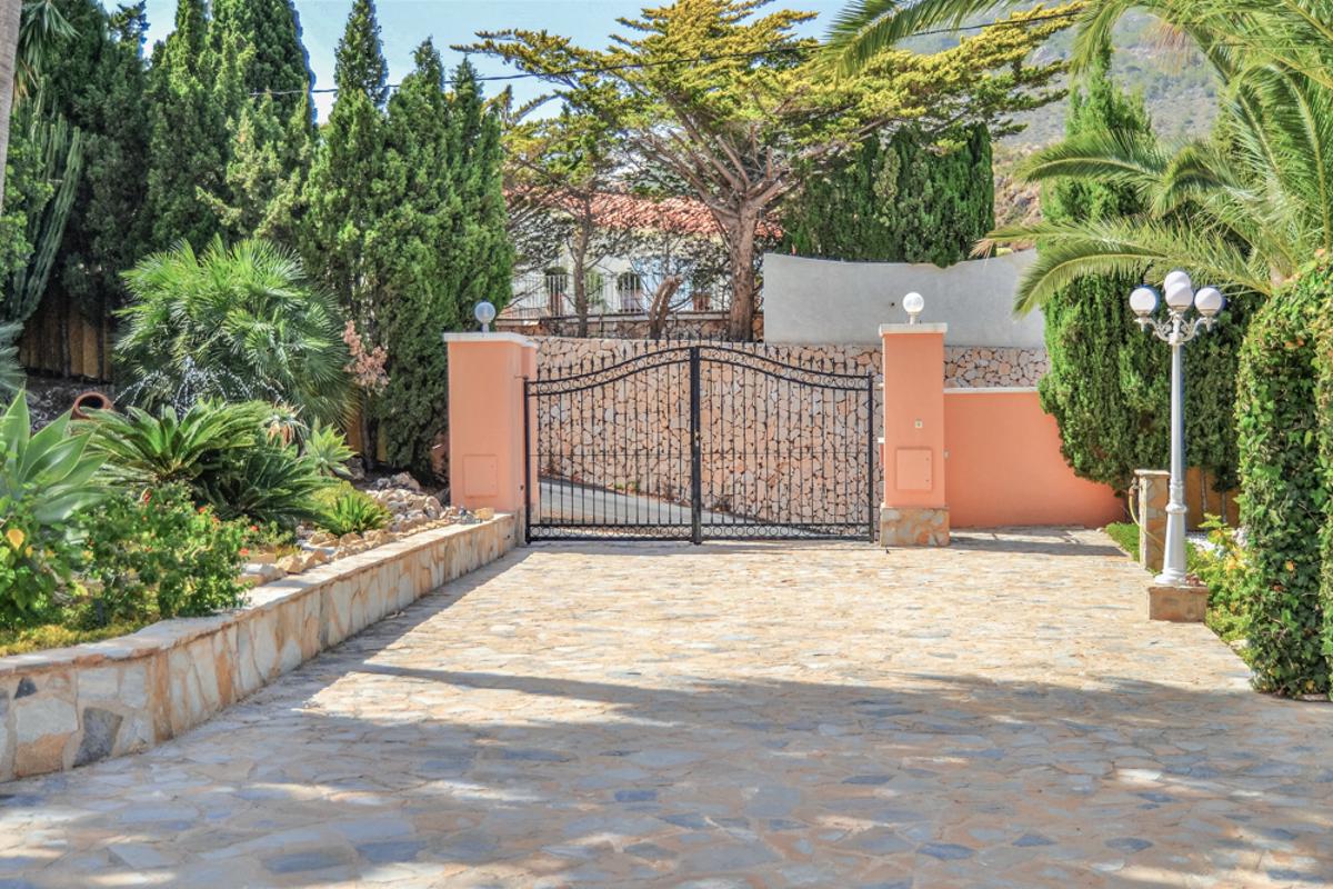 Villa en Calpe, Alicante, España 5 dormitorios, 460 m2 No. 80283