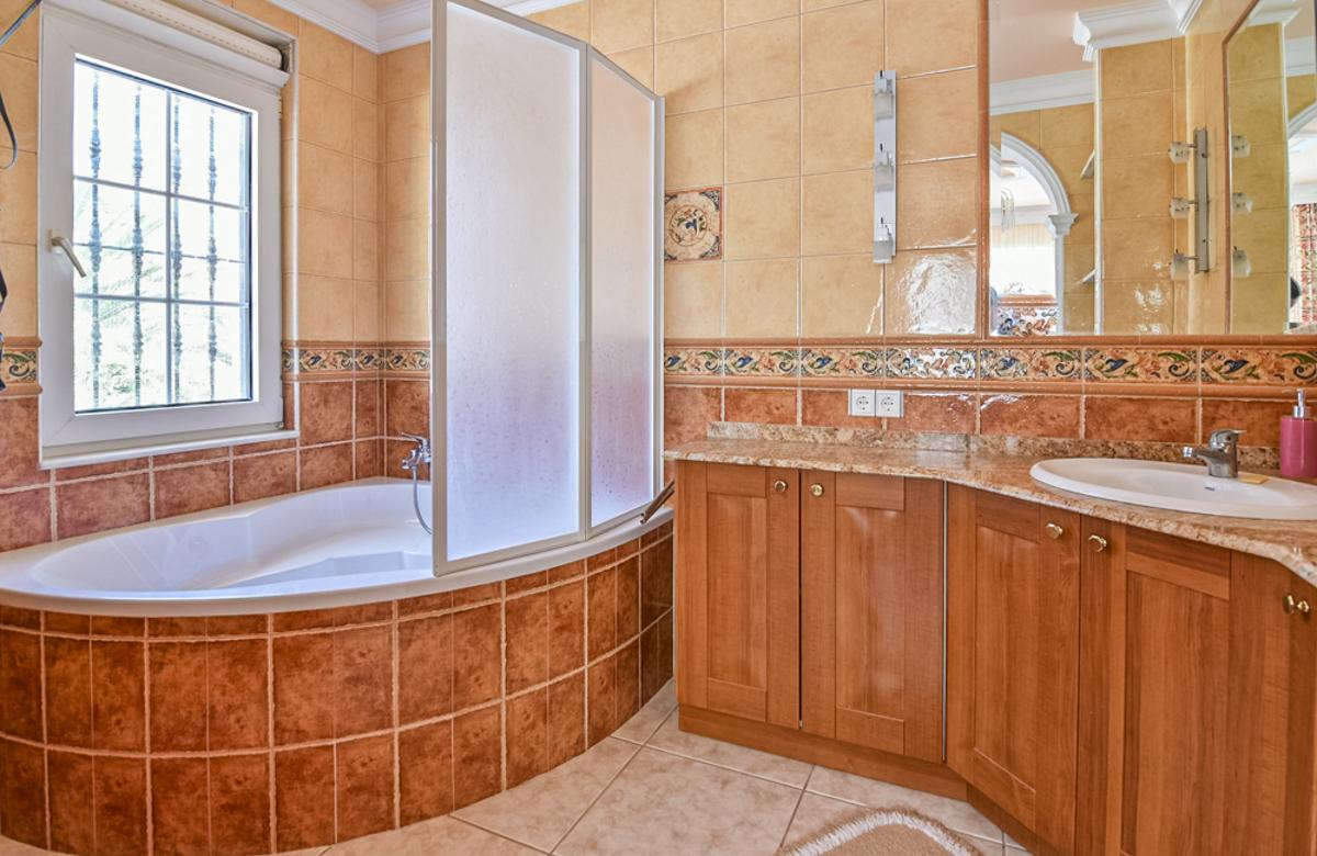 Villa en Calpe, Alicante, España 5 dormitorios, 460 m2 No. 80283