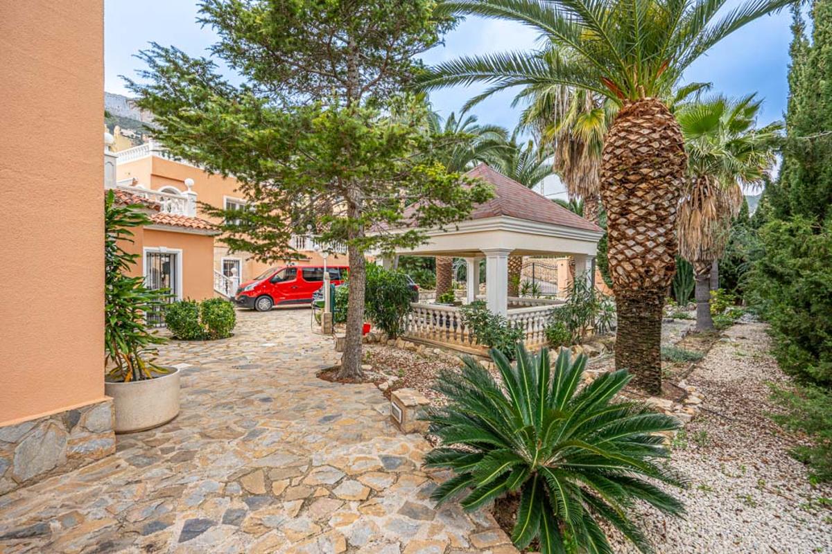 Villa en Calpe, Alicante, España 5 dormitorios, 460 m2 No. 80283