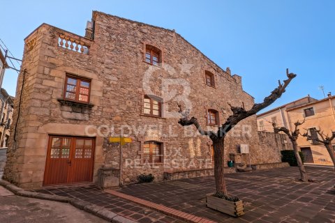 Māja Agullana, Girona, Spānijā 3 istabas, 404 m2 Nr. 157671
