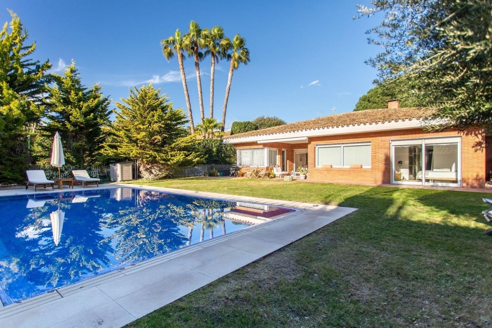 House à Sant Andreu de Llavaneres, Barcelona, Espagne 4 chambres, 481 m2 No. 160743