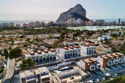 Hus i Calpe, Alicante, Spanien 3 sovrum, 200 kvm. Nr. 165274