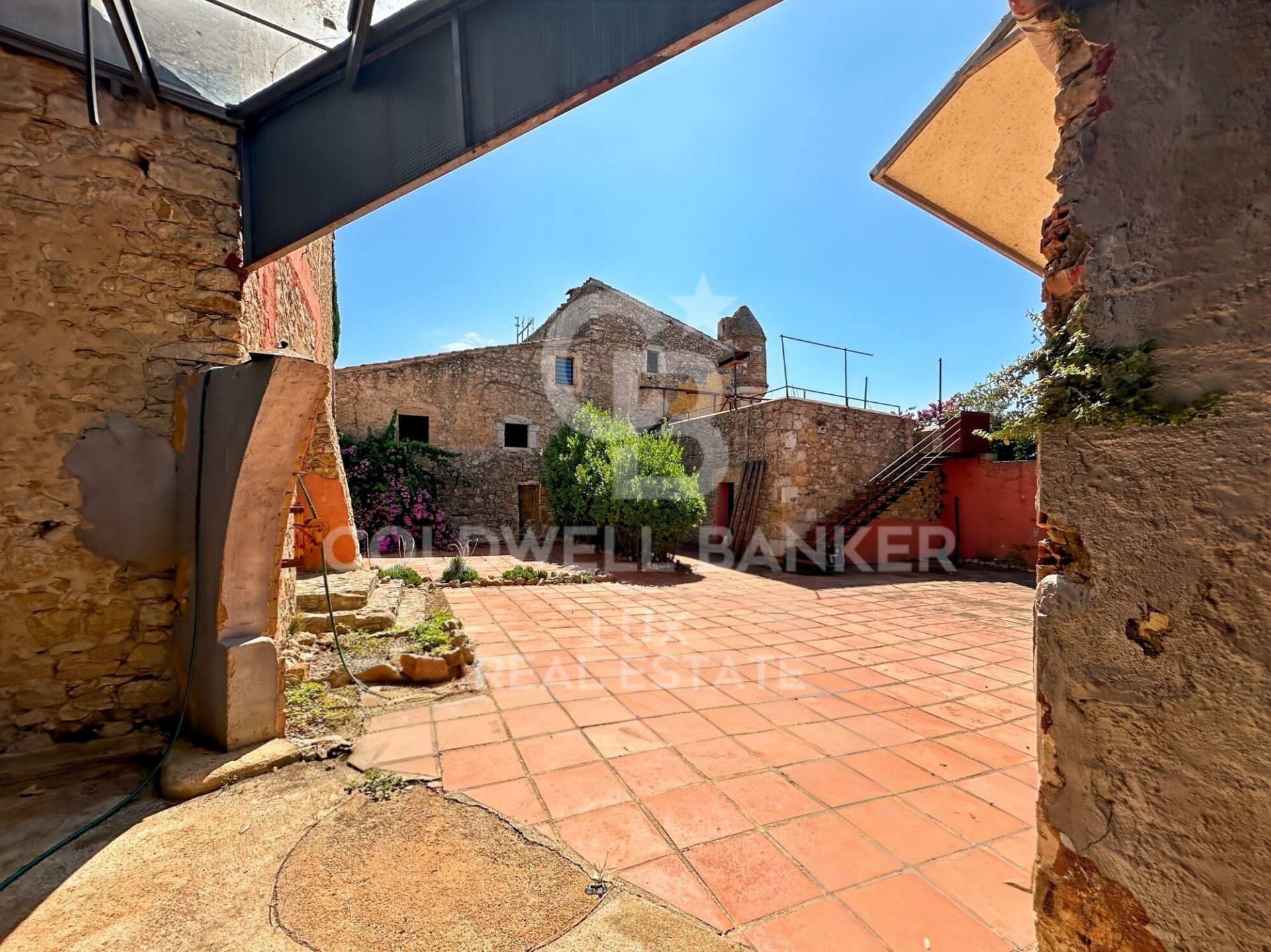 House à L'Escala, Girona, Espagne 1352 m2 No. 158174