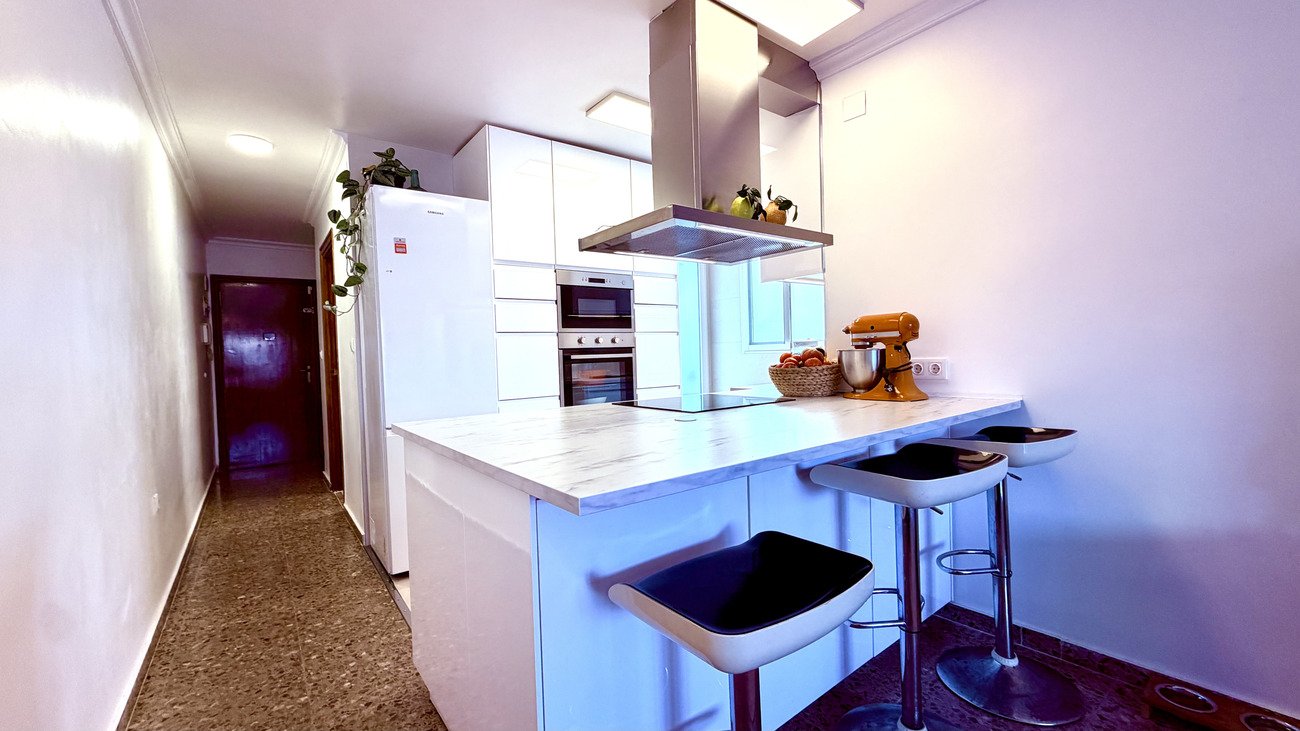 Apartamento en Alicante, España 3 dormitorios,  No. 195429
