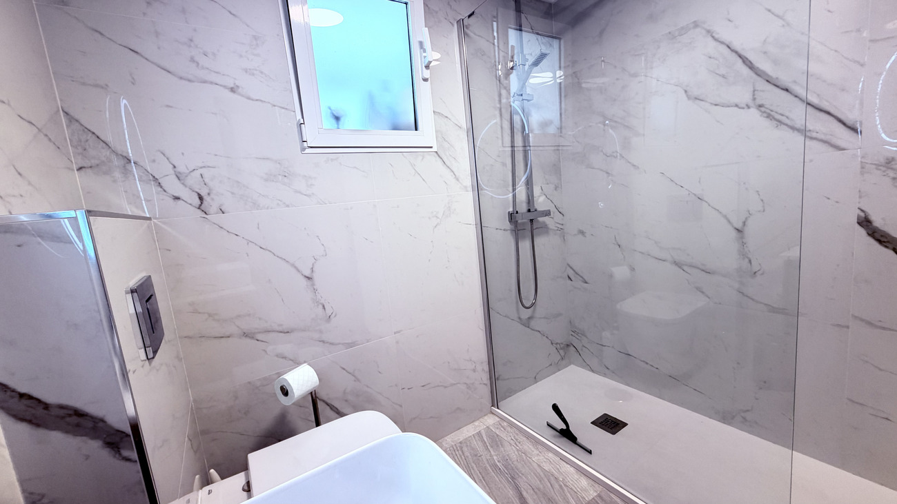 Apartamento en Alicante, España 3 dormitorios,  No. 195429