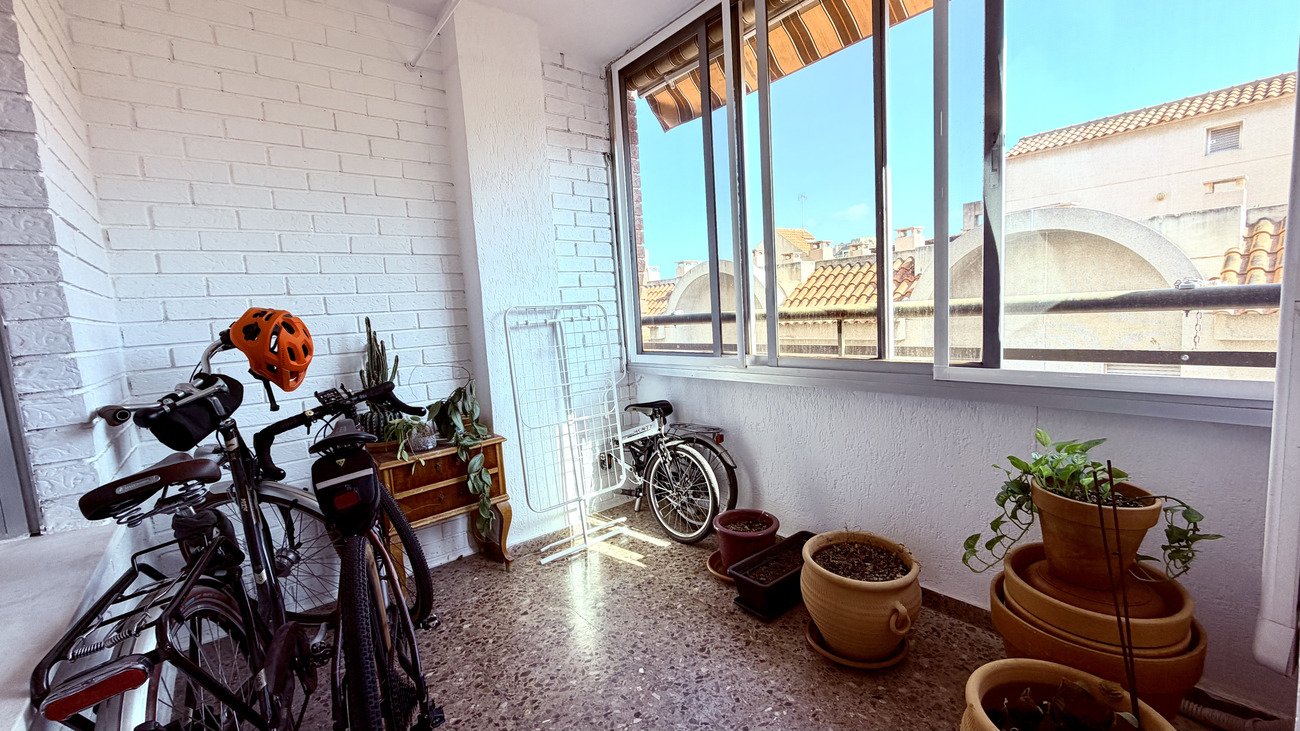 Apartamento en Alicante, España 3 dormitorios,  No. 195429