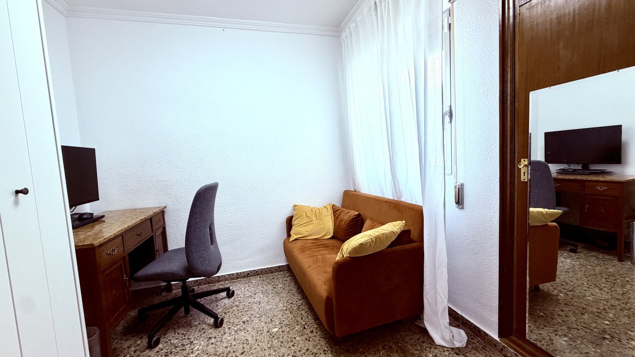 Apartamento en Alicante, España 3 dormitorios,  No. 195429