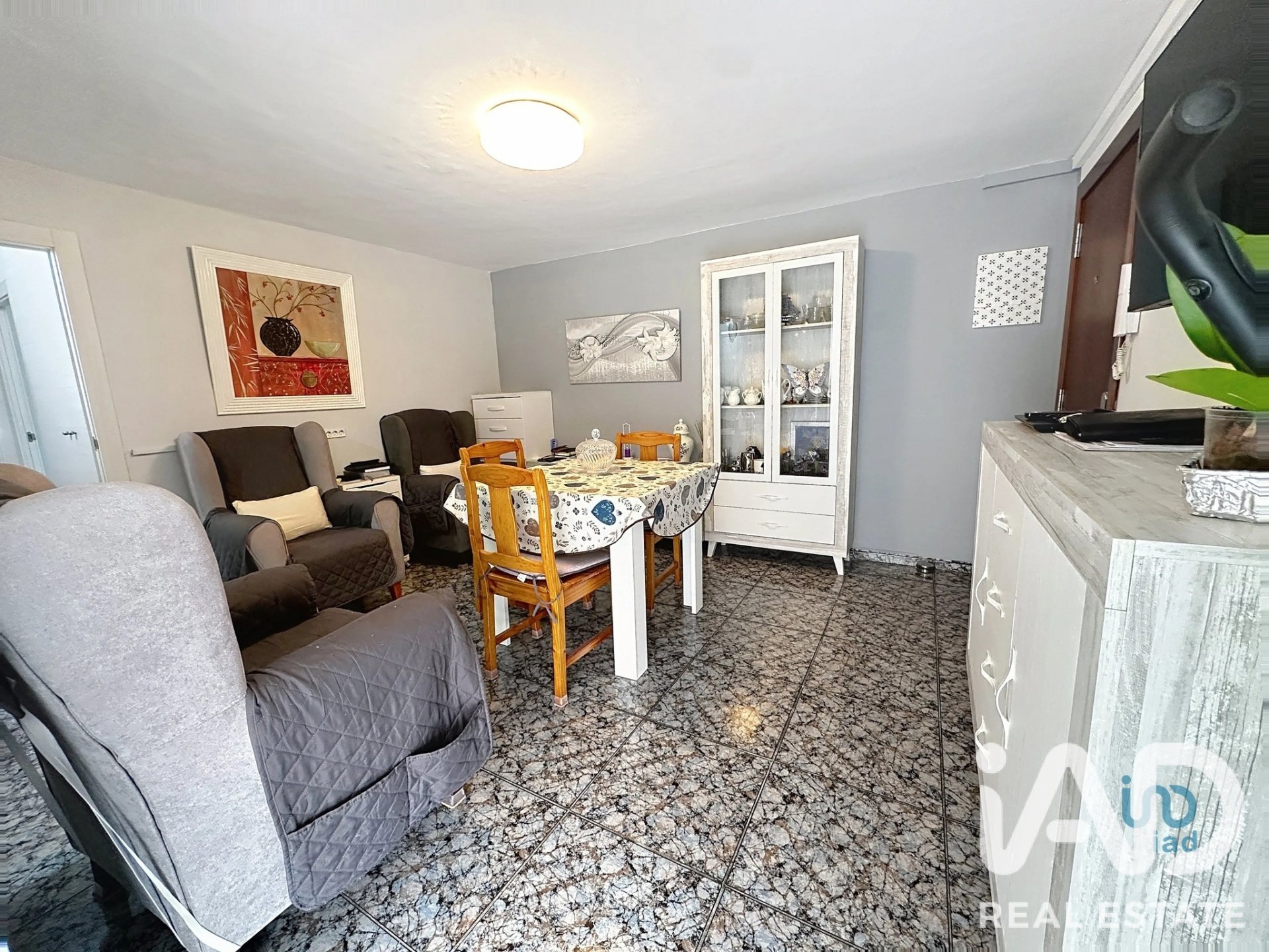 Apartment à Olesa de Montserrat, Barcelona, Espagne 3 chambres, 61 m2 No. 196624