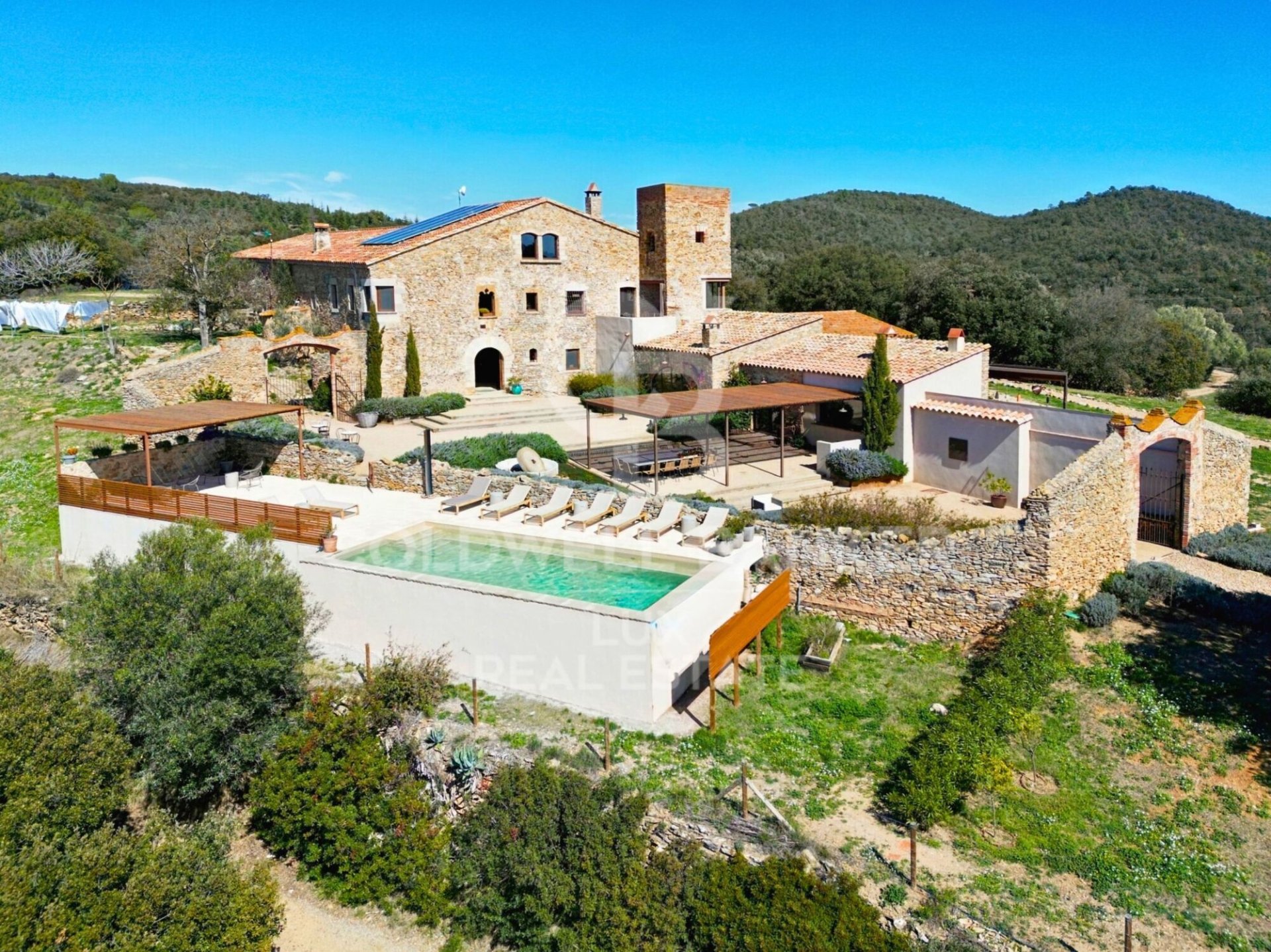 House in Girona, Spain 12 bedrooms, 1152 sq.m. No. 160187