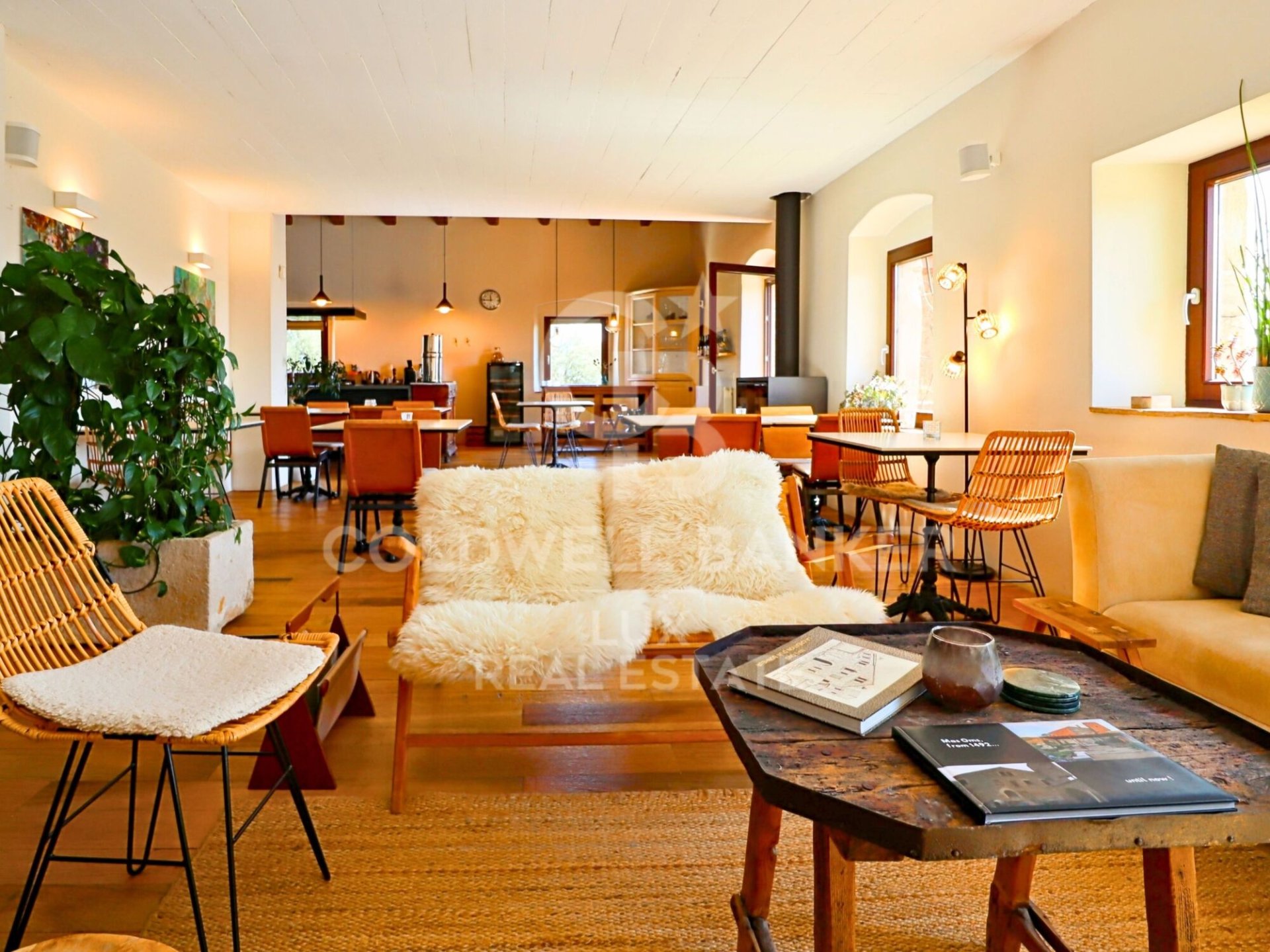 House in Girona, Spain 12 bedrooms, 1152 sq.m. No. 160187