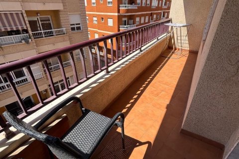 Apartment in Torrevieja, Alicante, Spain 2 bedrooms, 77 sq.m. No. 183034