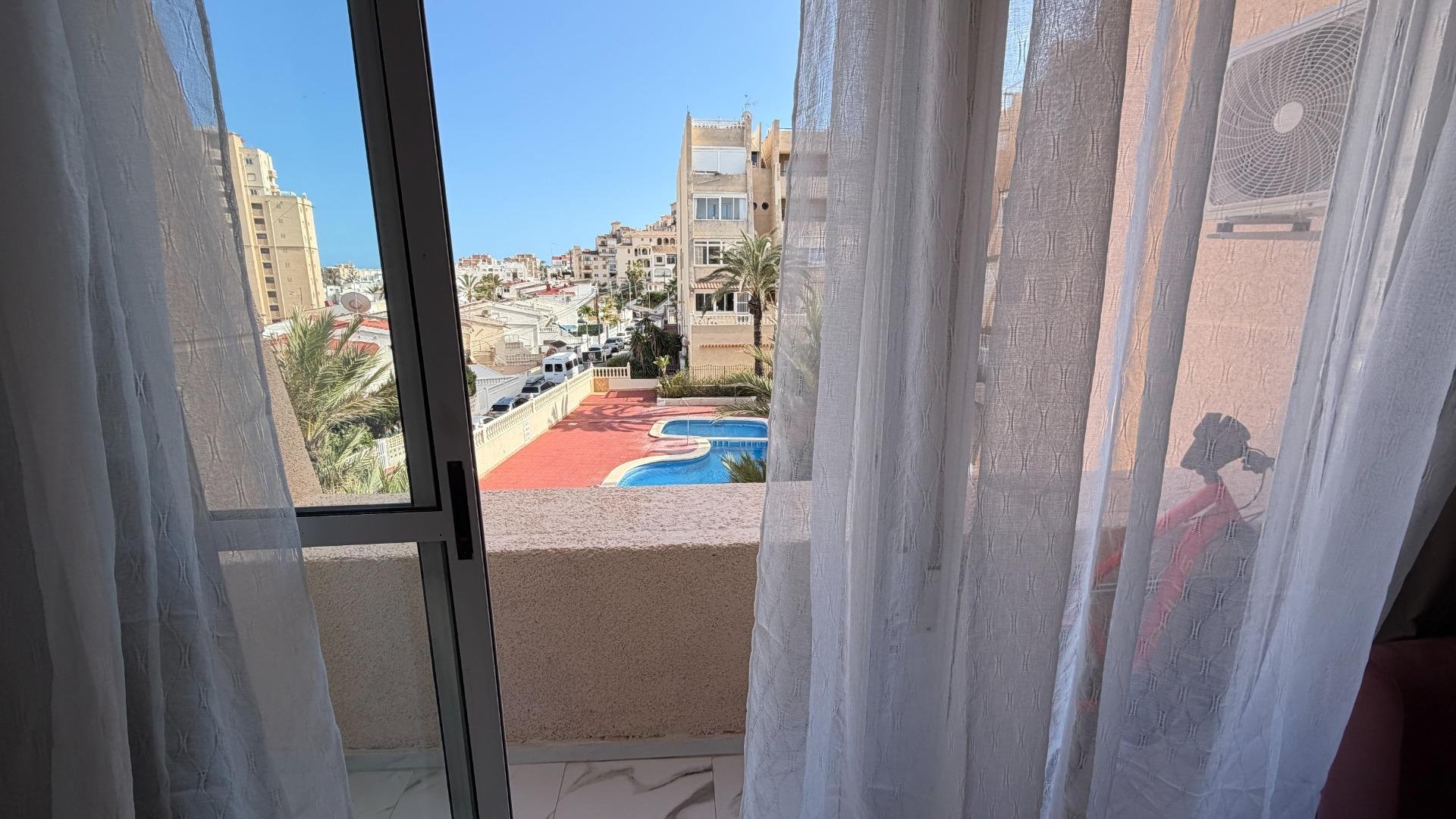 Appartamento a Torrevieja, Alicante, Spagna 44 mq. N° 182973
