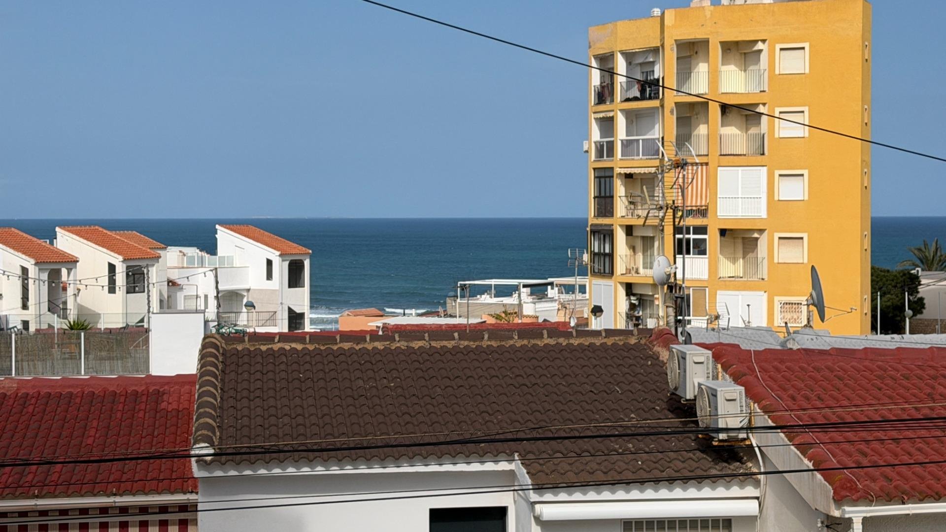 Appartamento a Torrevieja, Alicante, Spagna 44 mq. N° 182973