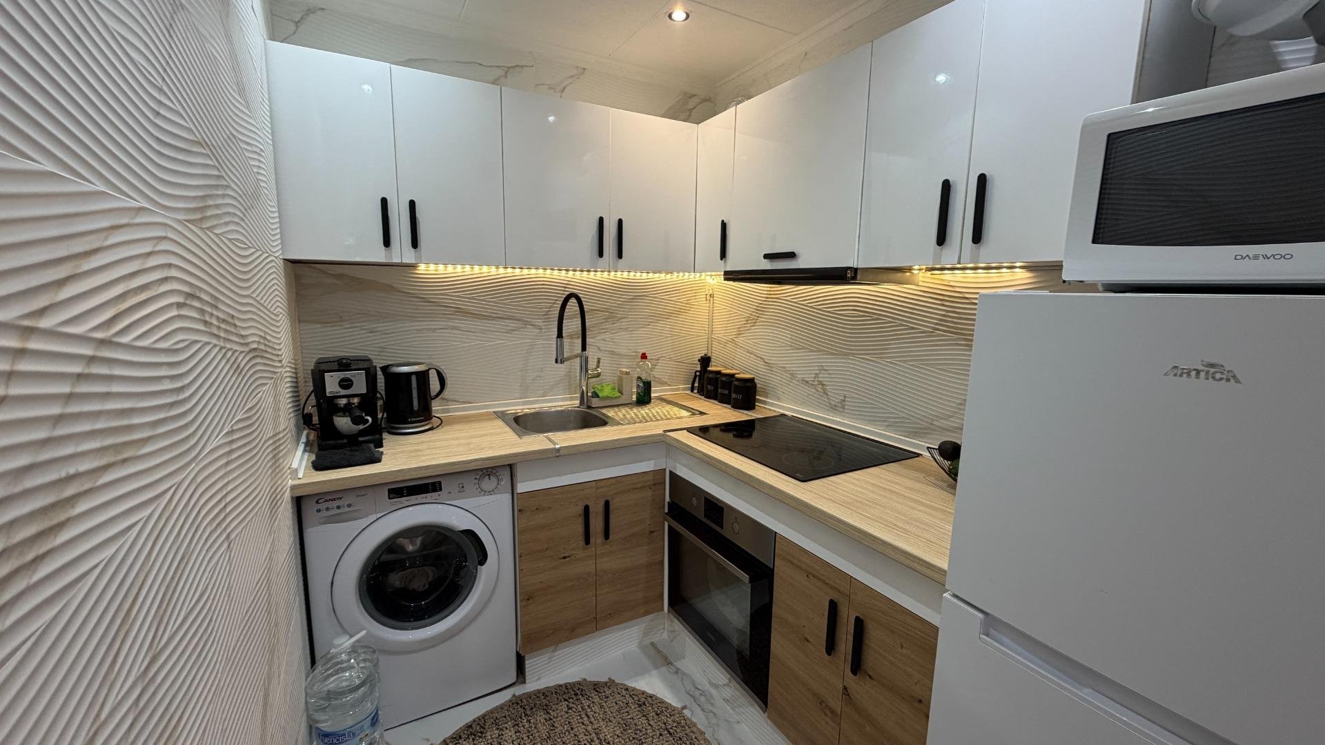 Appartamento a Torrevieja, Alicante, Spagna 44 mq. N° 182973