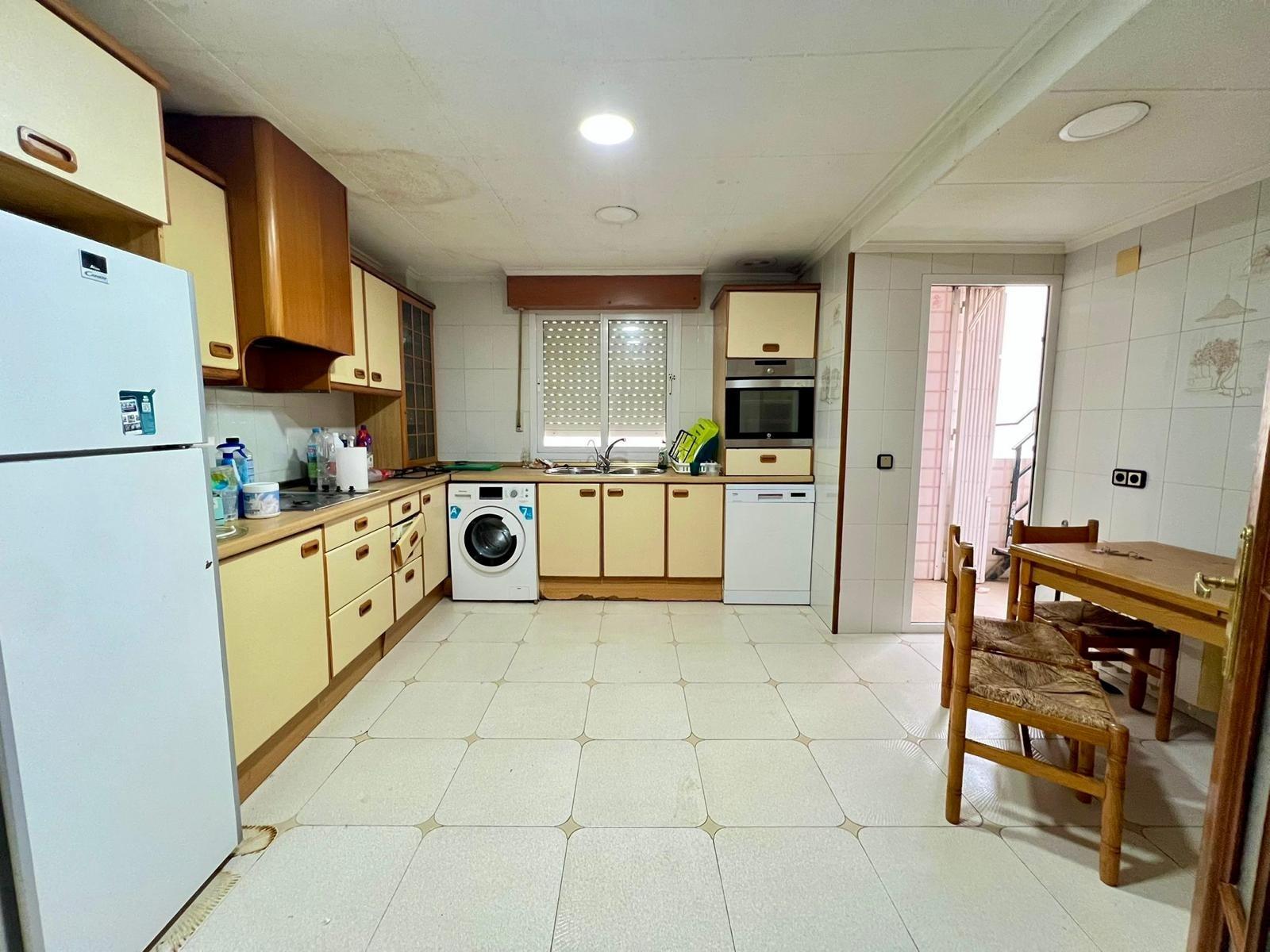 Huoneisto Torrevieja, Alicante, Espanja 4 makuuhuonetta, 112 m2 No. 182971